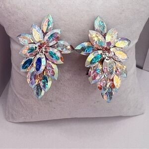 Vintage Aurora Borealis Crystal Stud Earrings – Snap Back ✨